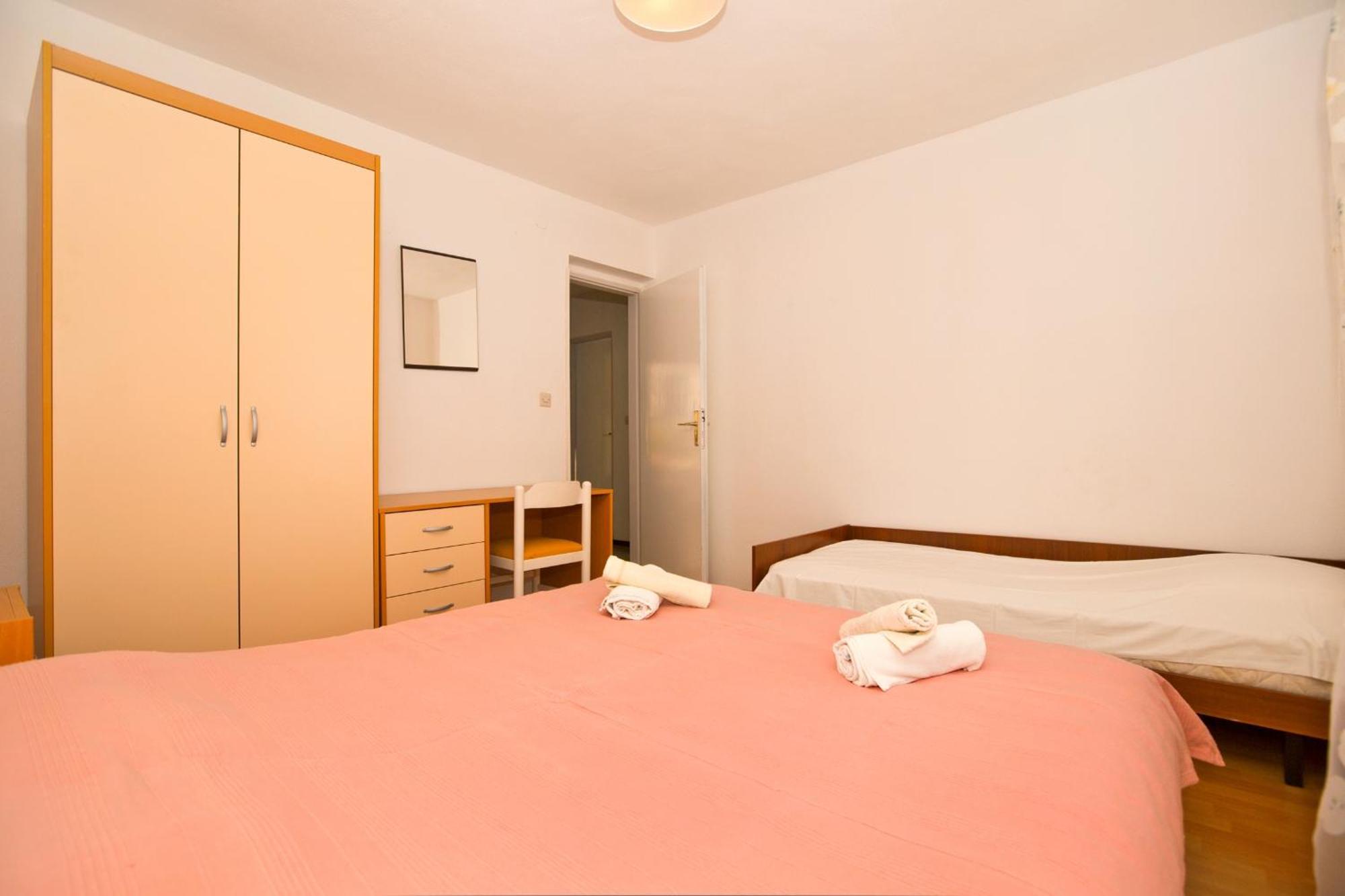 Seaside Secluded Apartments Cove Tvrdni Dolac, Hvar - 4008 Gdinj Rum bild